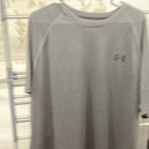 Under Armour TeeShirts size lx